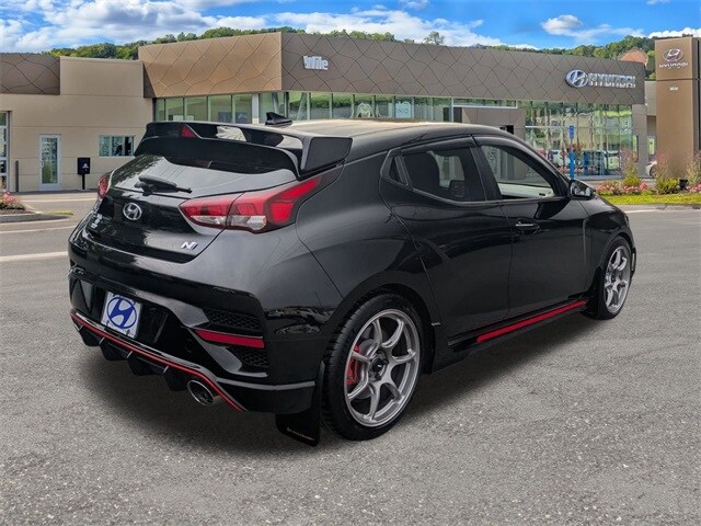 2020 Hyundai Veloster N photo 3