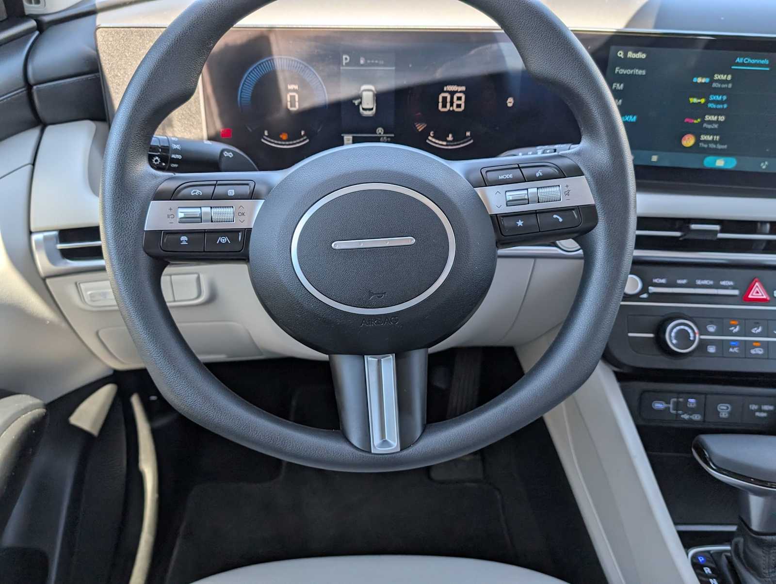 2025 Hyundai Tucson SE - Photo 18