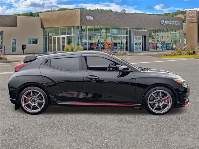2020 Hyundai Veloster N photo 2