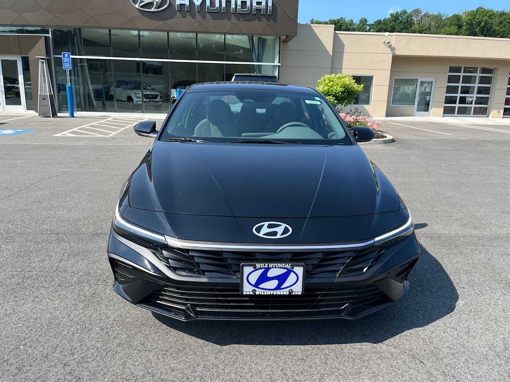 New 2026 Hyundai Elantra SEL Sport Sedan
