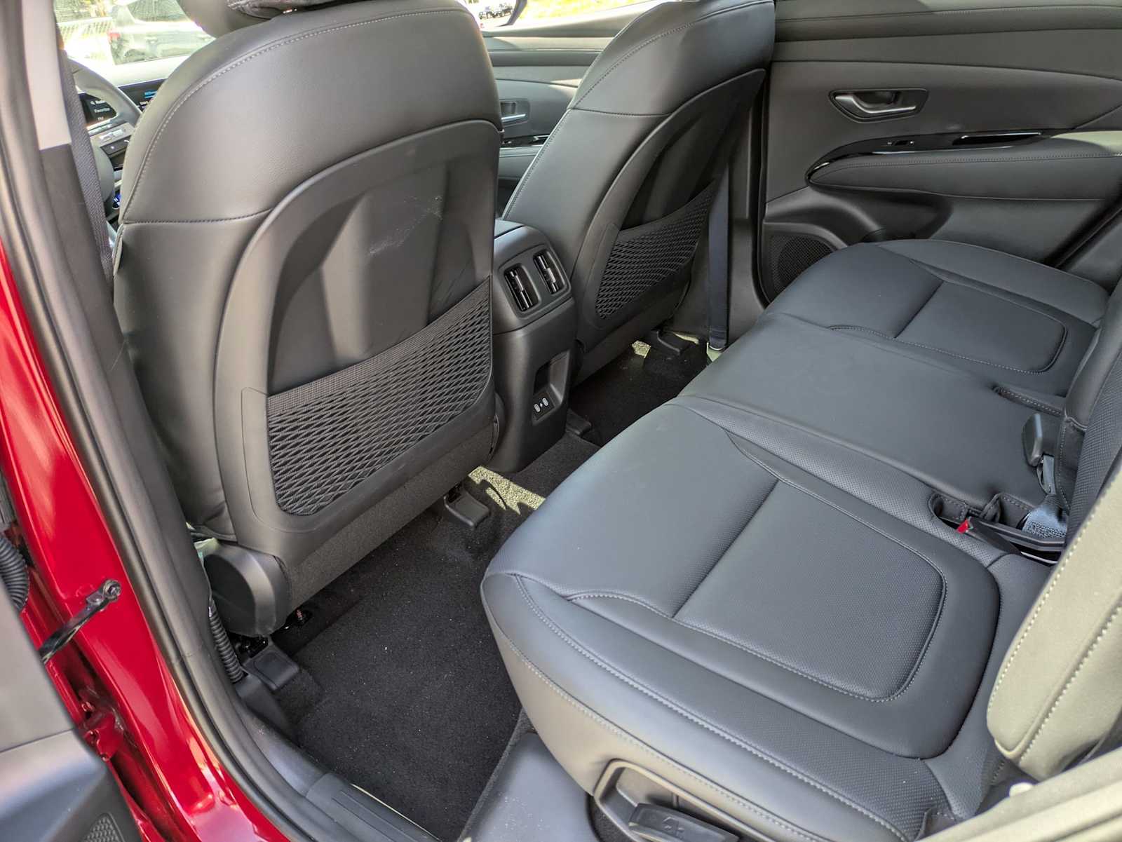 2025 Hyundai Tucson Limited - Photo 36