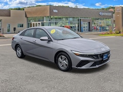 2026 Hyundai Elantra SE Sedan