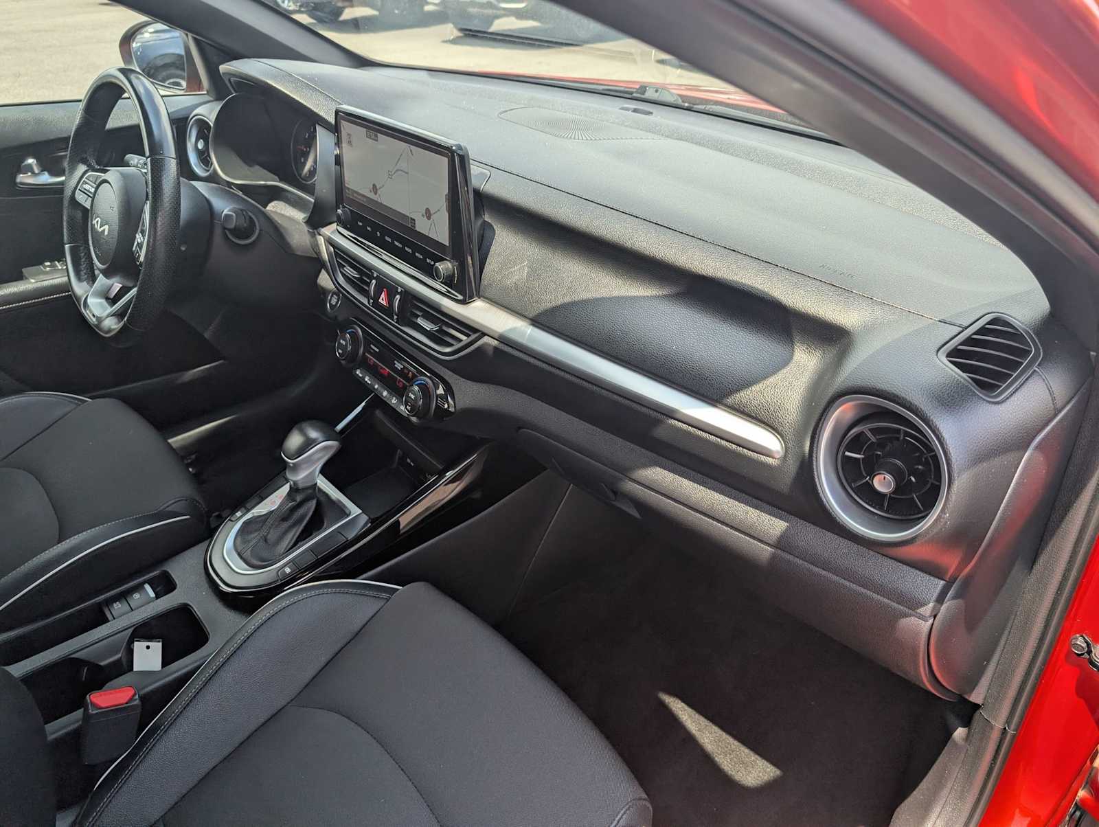 2022 Kia FORTE GT-Line - Photo 28