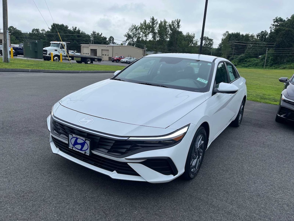 New 2026 Hyundai Elantra Hybrid Blue Sedan