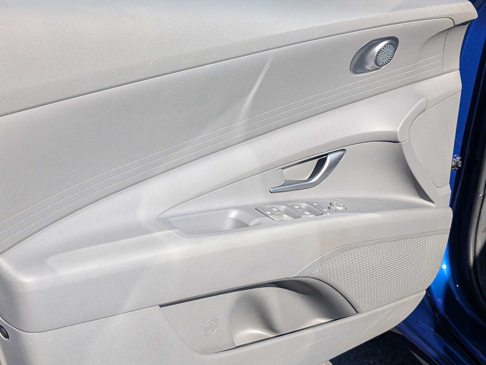 2022 Hyundai Elantra SEL - Photo 9