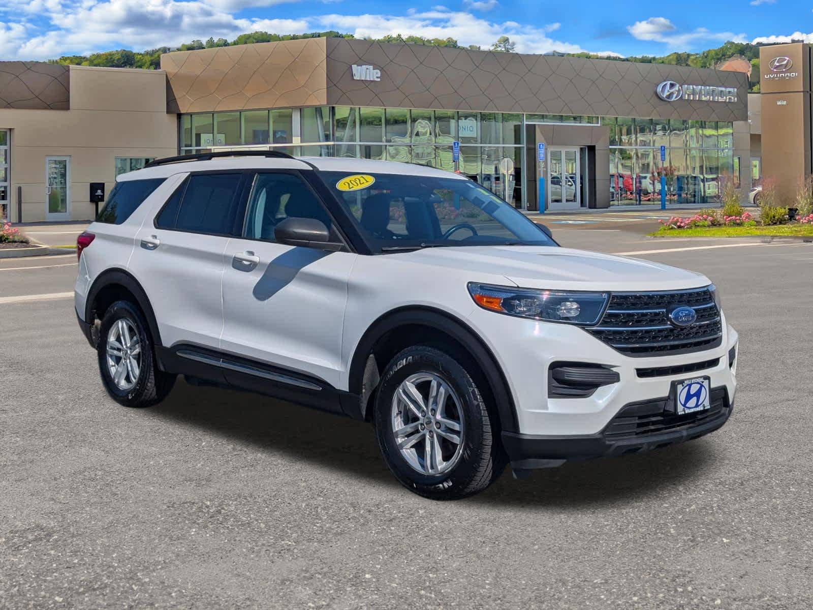 2021 Ford Explorer XLT 4WD's photo