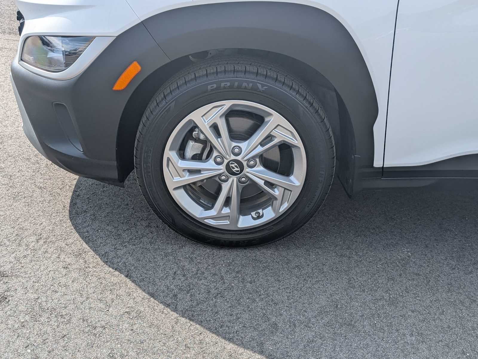 2023 Hyundai Kona SEL - Photo 9