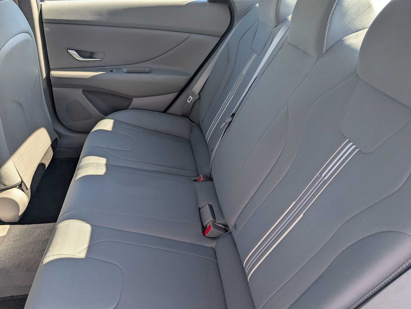 2022 Hyundai Elantra SEL - Photo 14