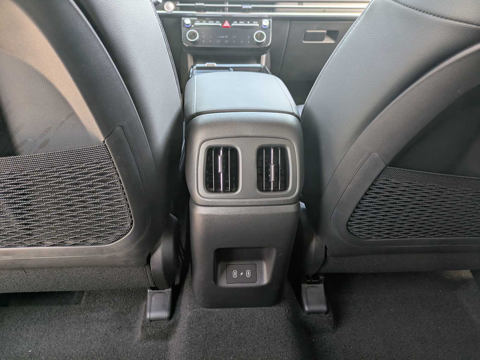 2025 Hyundai Tucson Limited - Photo 31