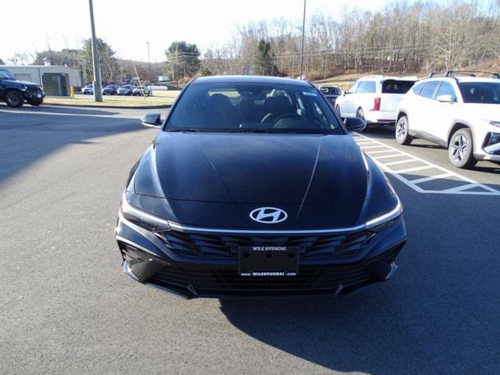 New 2026 Hyundai Elantra SEL Sport Sedan