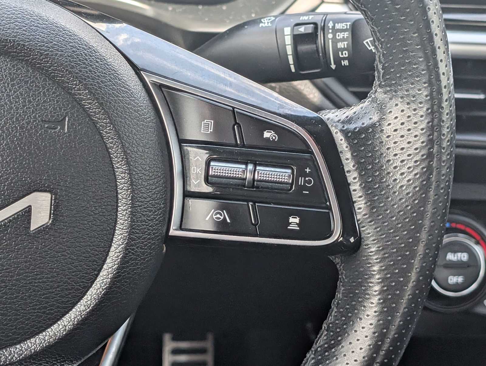 2022 Kia FORTE GT-Line - Photo 17