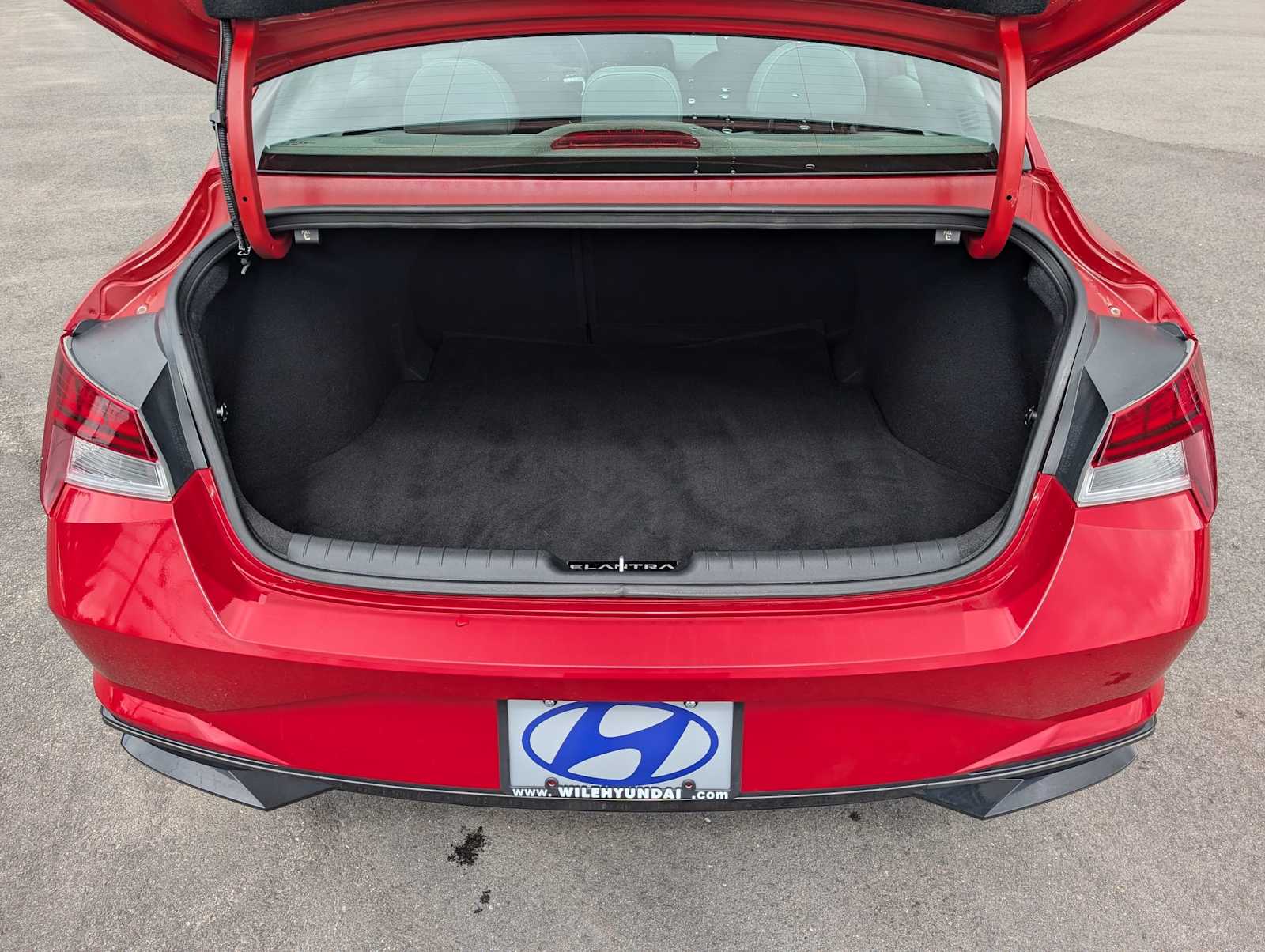 2021 Hyundai Elantra SEL - Photo 27