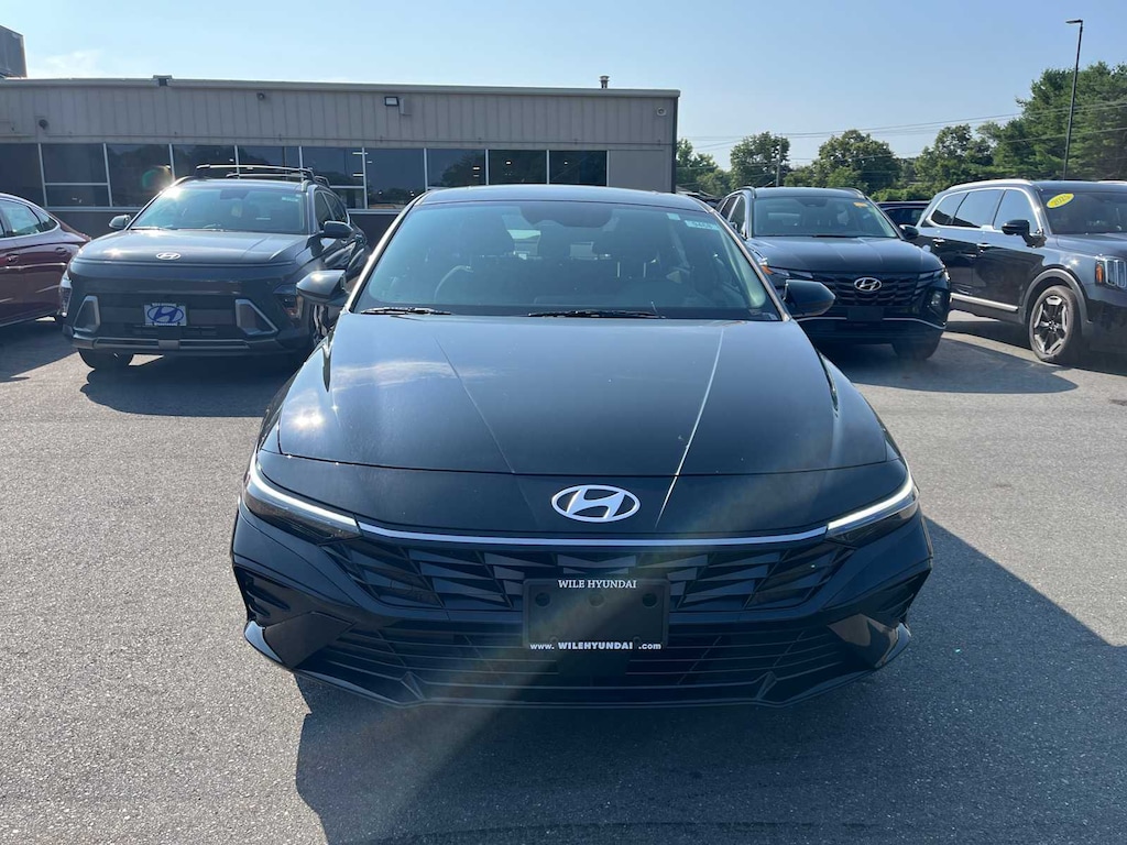 New 2026 Hyundai Elantra SEL Sport Premium Sedan