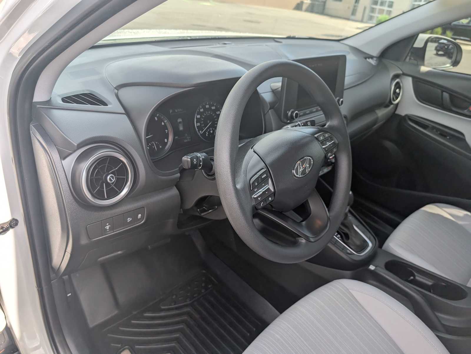 2023 Hyundai Kona SEL - Photo 12