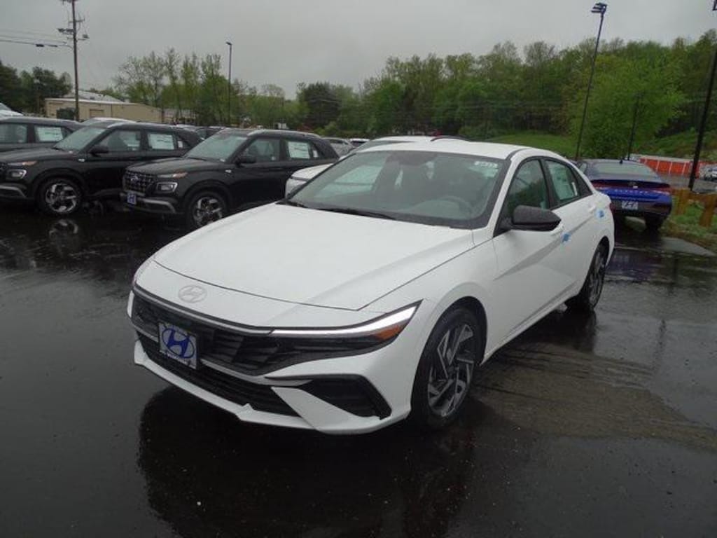 New 2025 Hyundai Elantra Hybrid SEL Sport Sedan