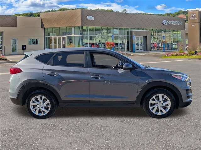 2019 Hyundai Tucson SE photo 2