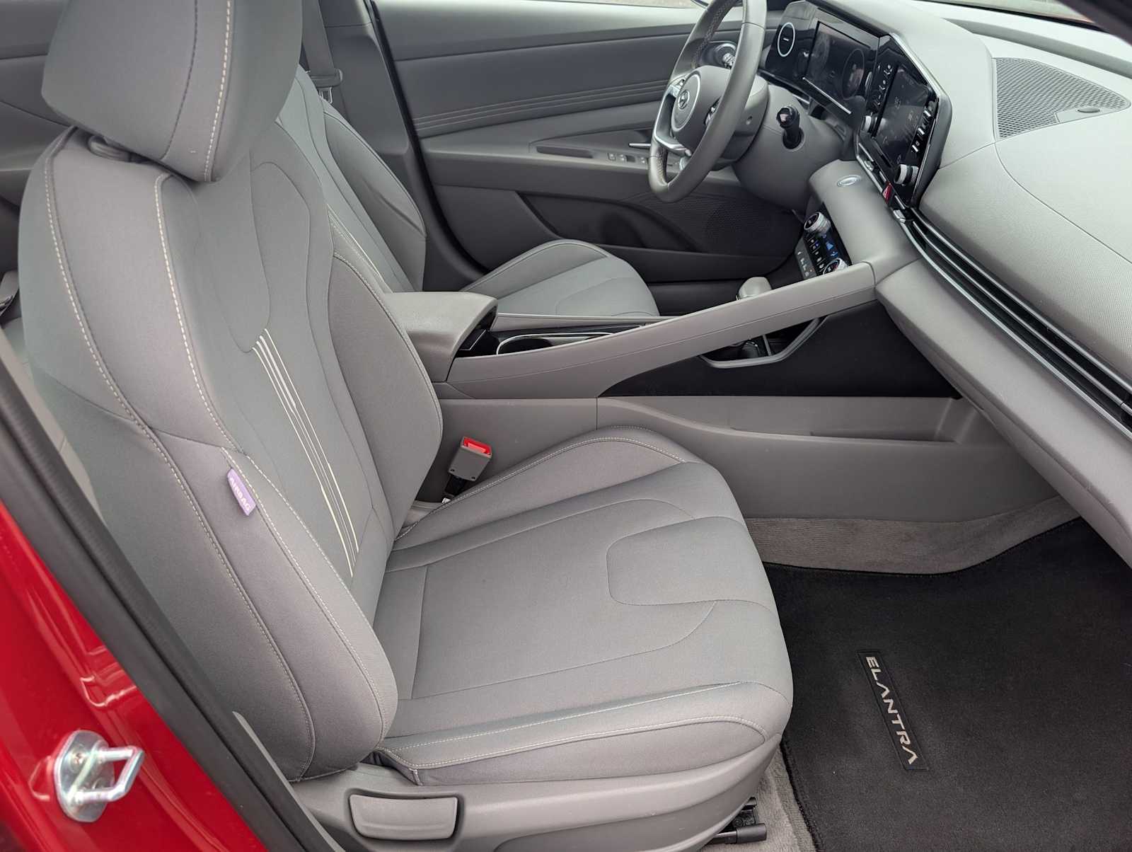 2021 Hyundai Elantra SEL - Photo 29
