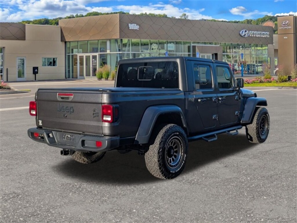 Used 2021 Jeep Gladiator Sport Truck Crew Cab