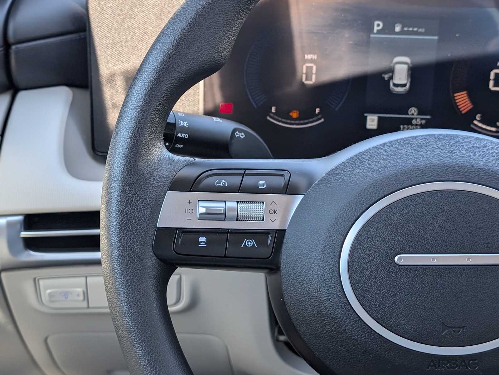 2025 Hyundai Tucson SE - Photo 19