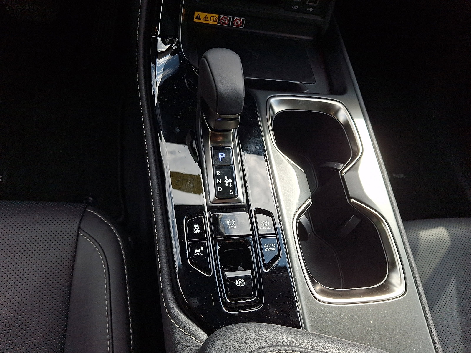2026 Lexus NX 450h+ Luxury - Photo 10