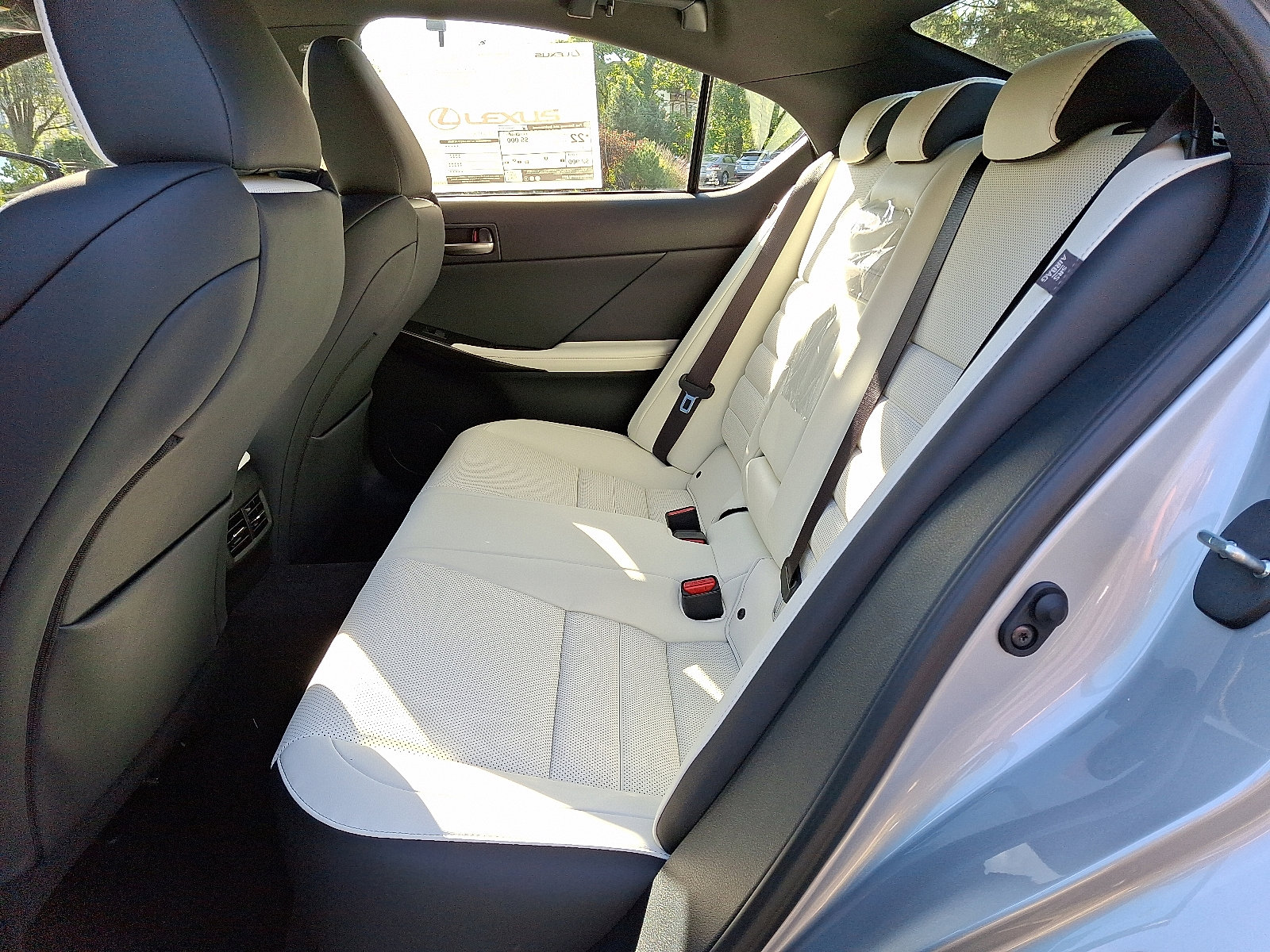 2025 Lexus IS 350 F SPORT - Photo 6