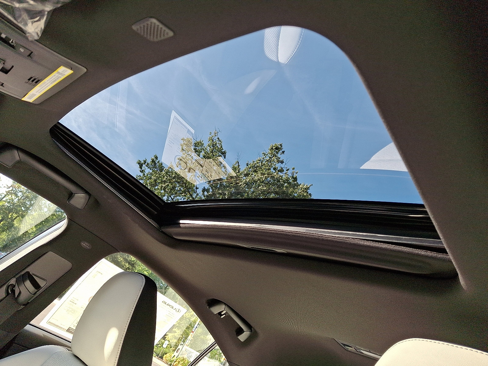 2025 Lexus IS 350 F SPORT - Photo 10