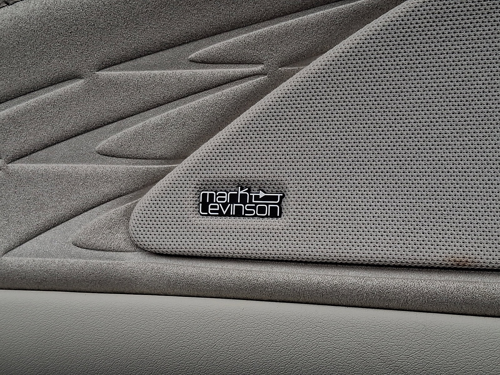2026 Lexus RX 450h+ Luxury - Photo 14