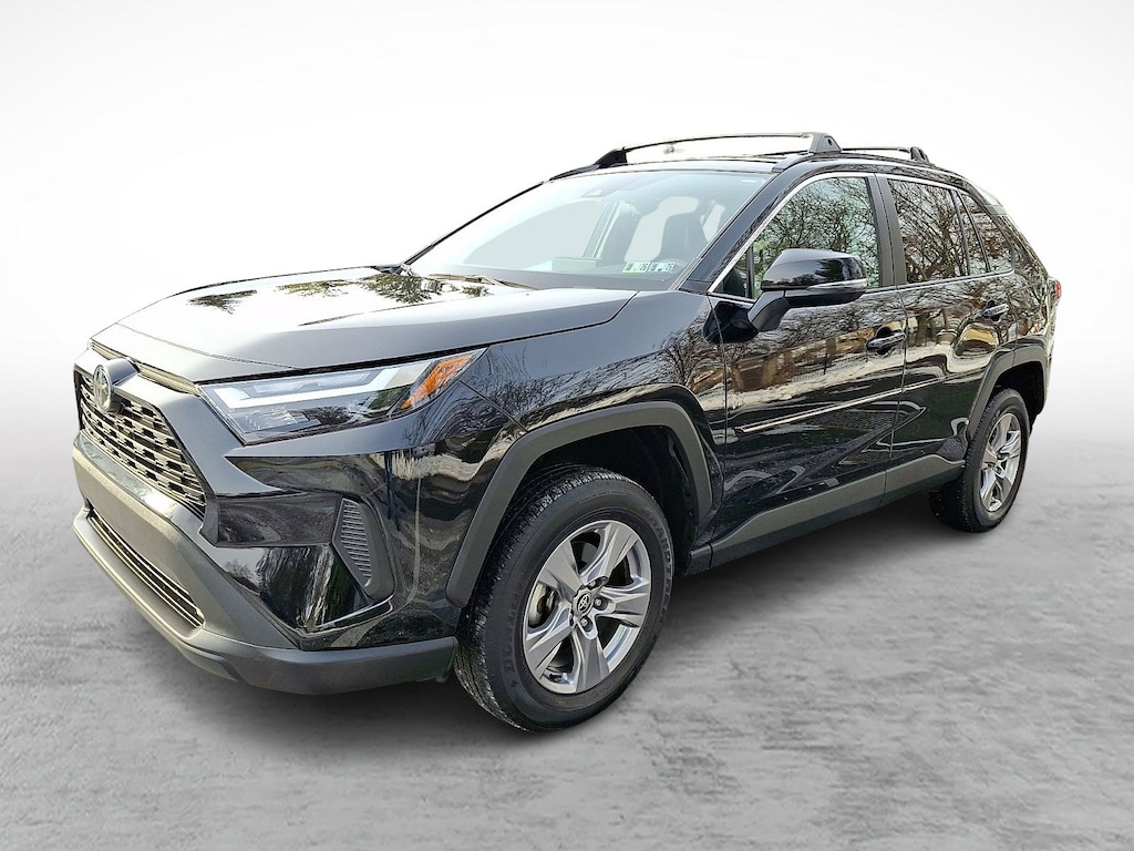 Used 2022 Toyota RAV4 XLE SUV