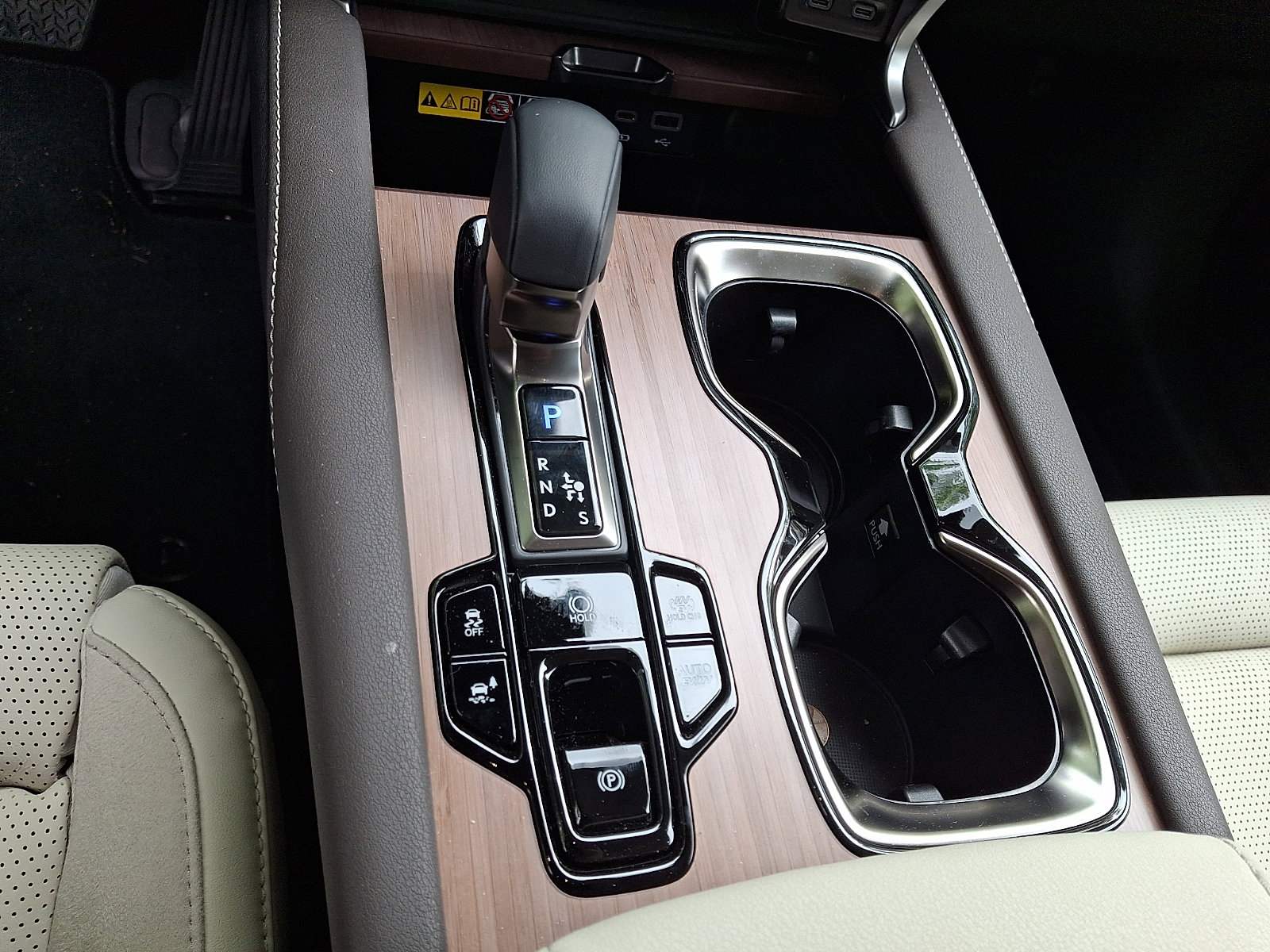 2026 Lexus RX 450h+ Luxury - Photo 10