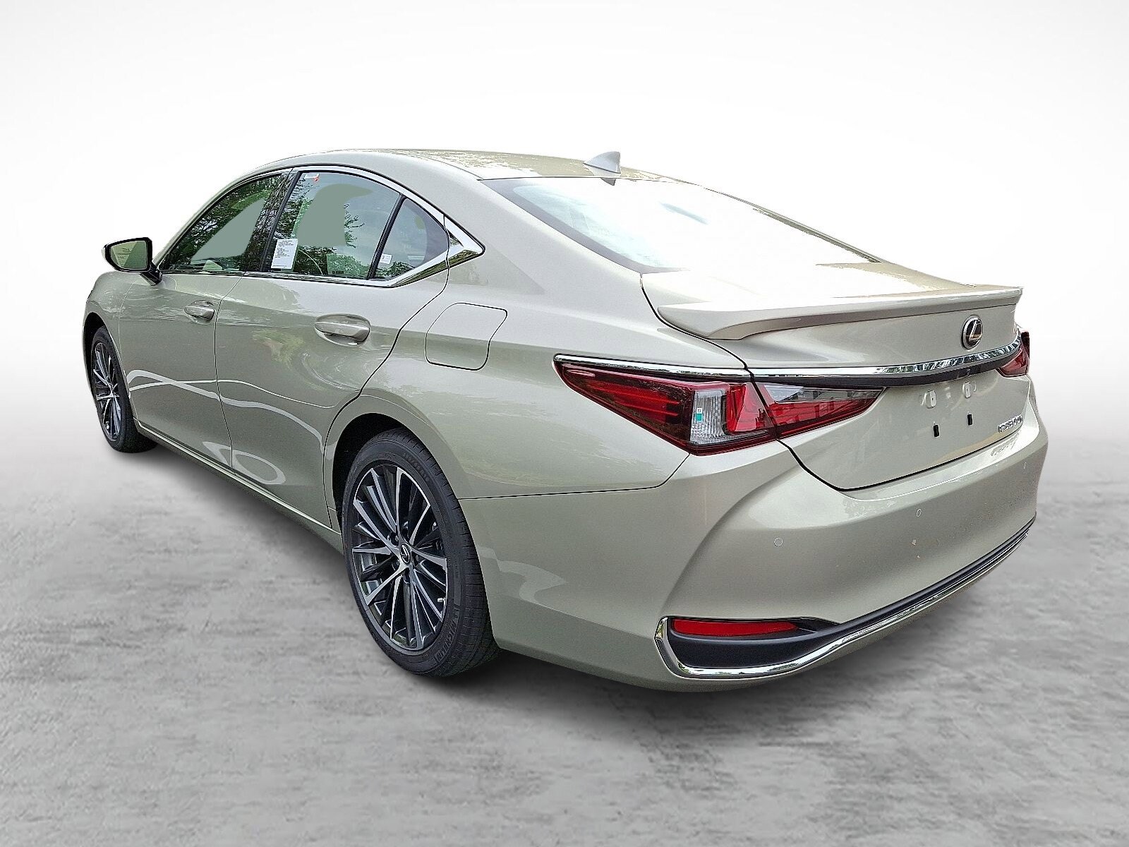 2025 Lexus ES 300h Premium photo 3