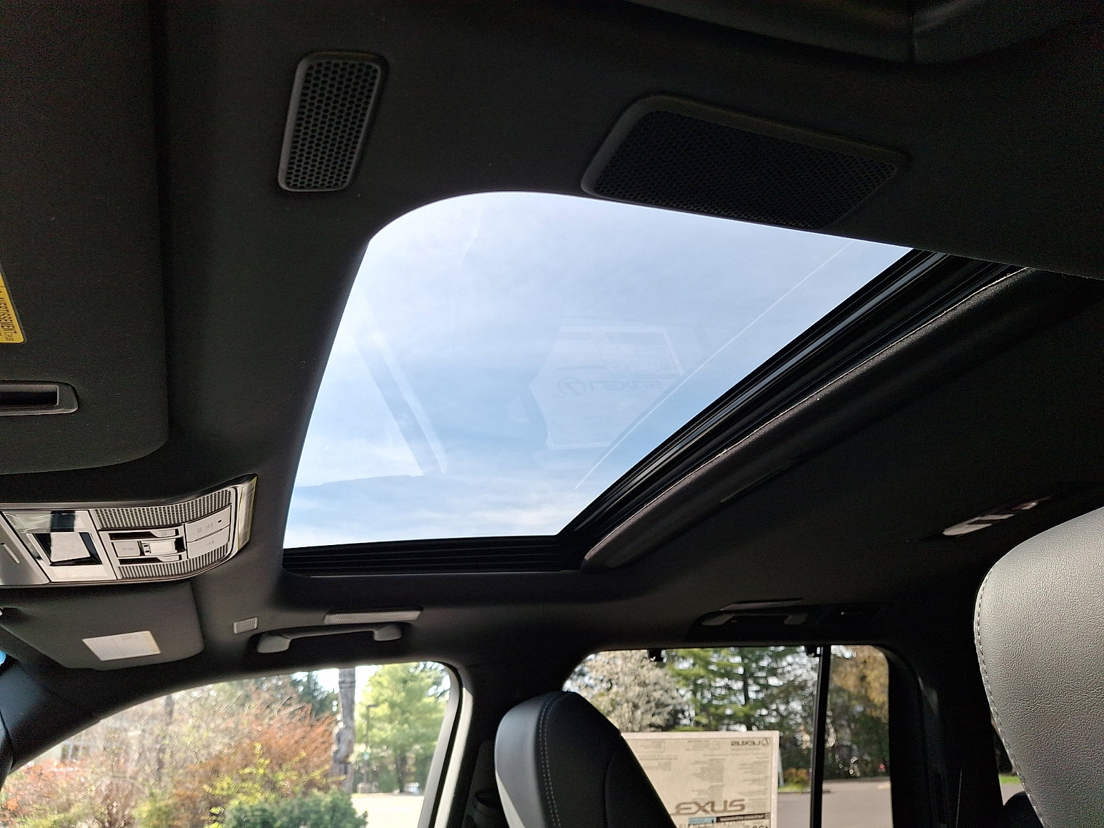 2026 Lexus LX 700h Luxury - Photo 10