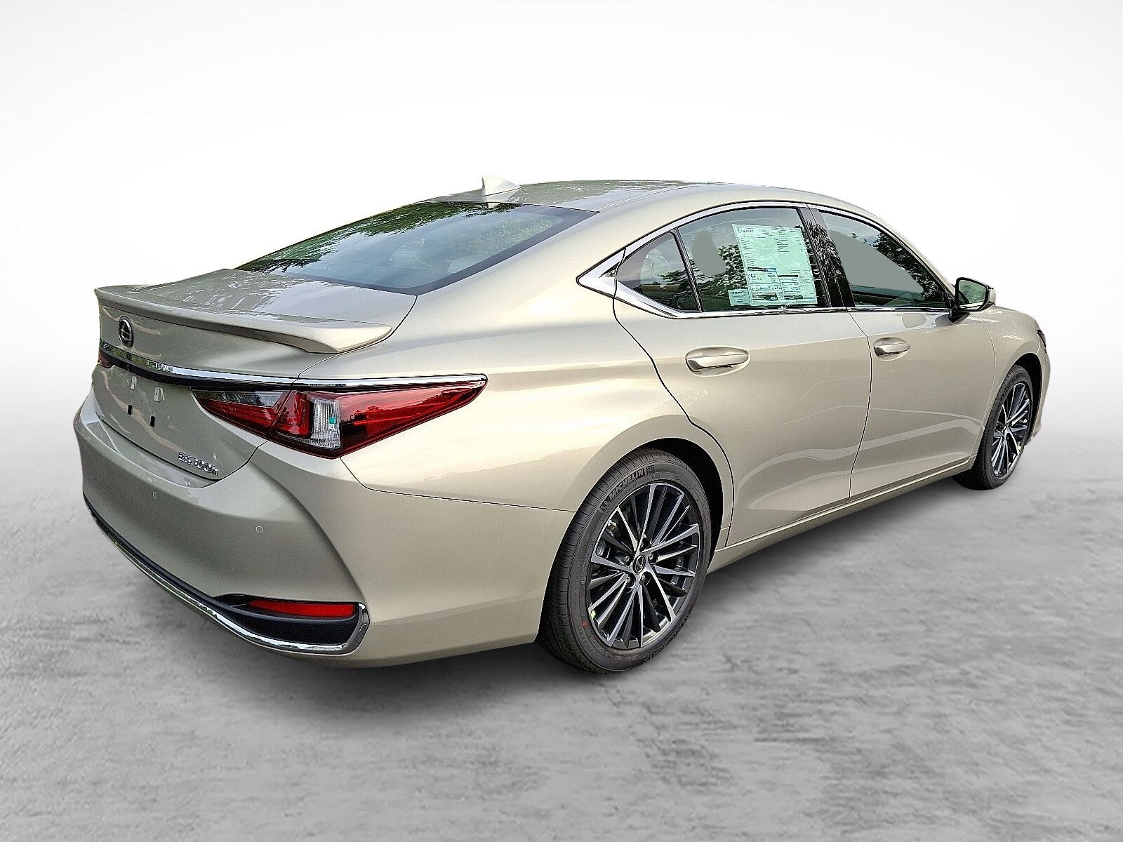 2025 Lexus ES 300h Premium photo 4