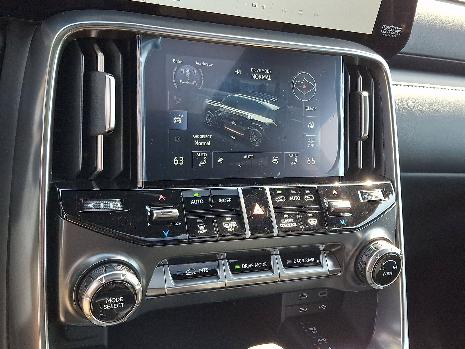2026 Lexus LX 700h Luxury - Photo 12