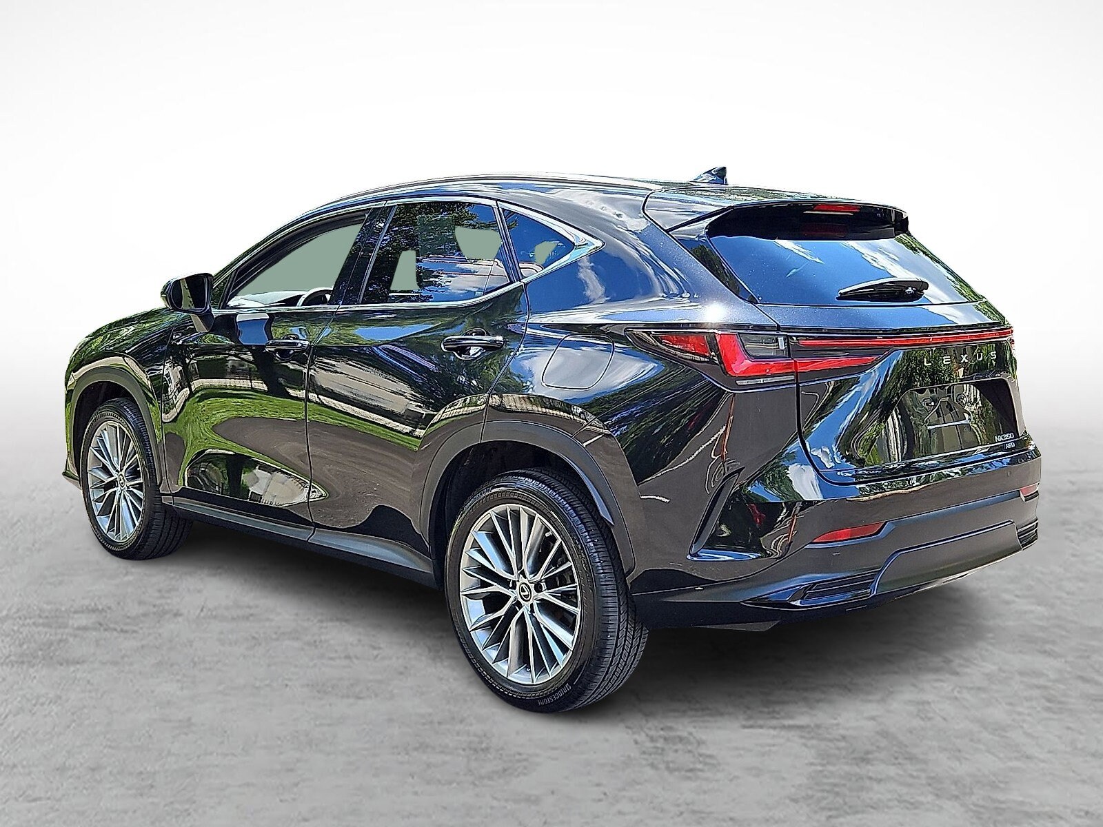 2023 Lexus NX 350 Luxury photo 3