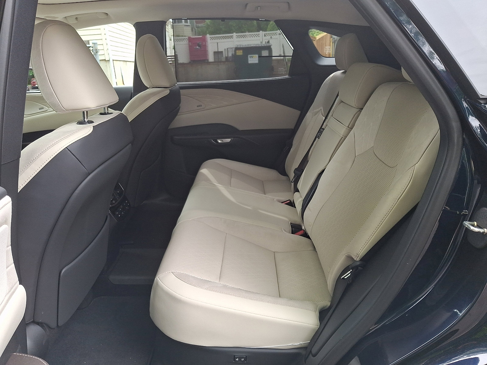 2026 Lexus RX 450h+ Luxury - Photo 6