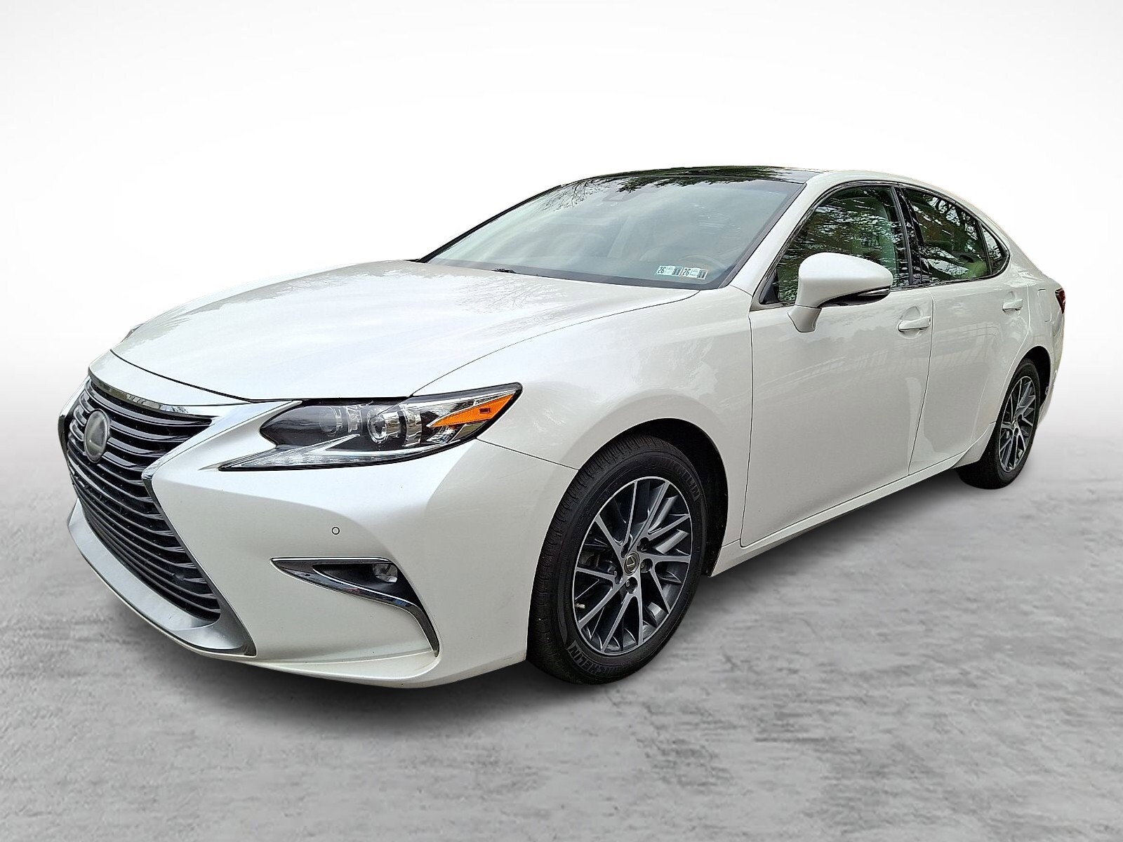 2018 Lexus ES 350 photo 3