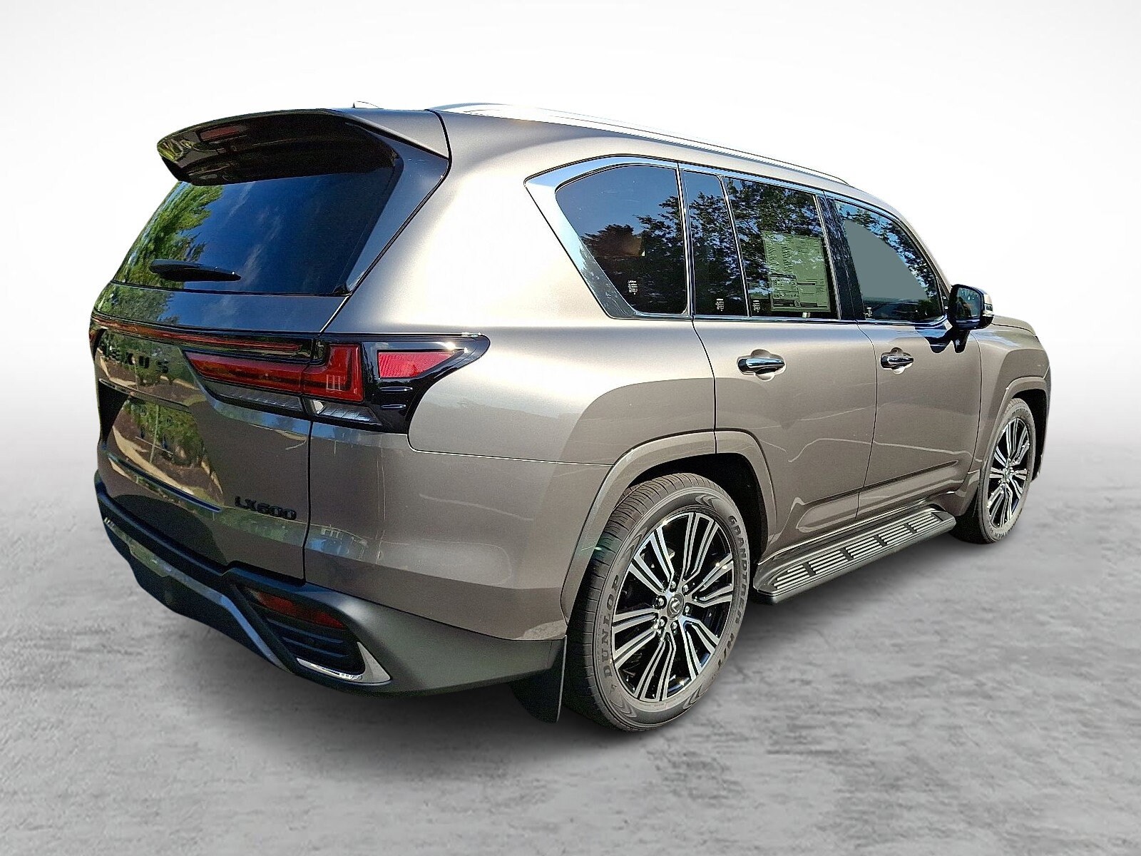 2025 Lexus LX 600 Luxury photo 4