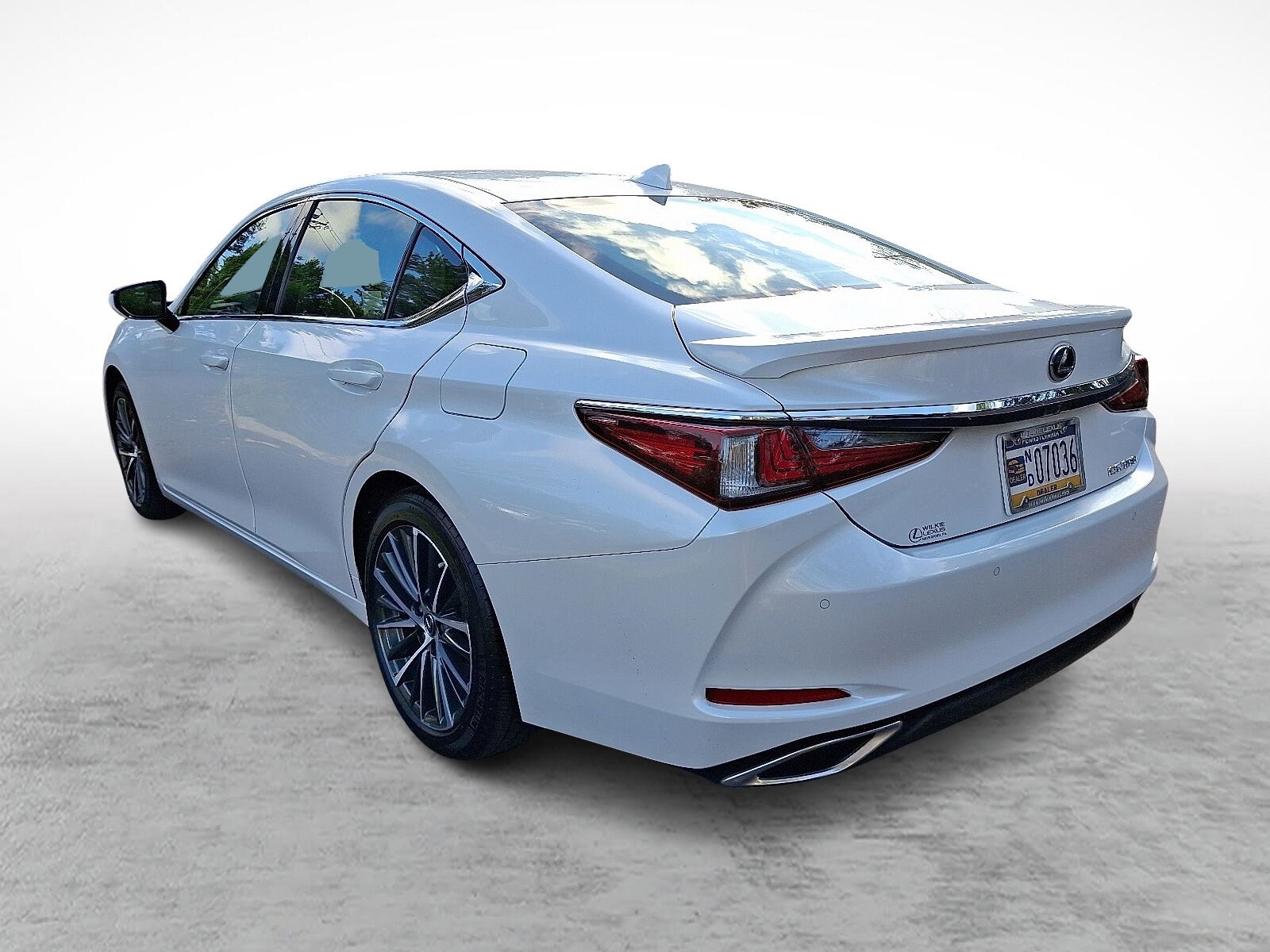 2025 Lexus ES 350 photo 3