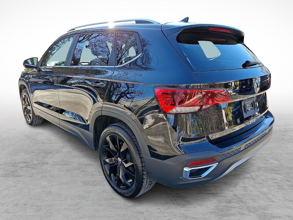 Used 2024 Volkswagen Taos SE SUV
