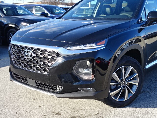 2020 Hyundai Santa Fe SEL photo 2