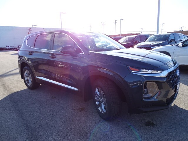 2020 Hyundai Santa Fe SE photo 4