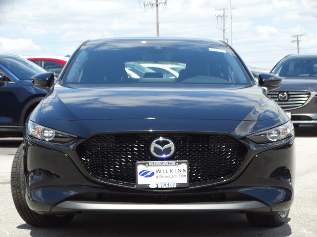 2019 Mazda Mazda3 Preferred Hatchback photo 2