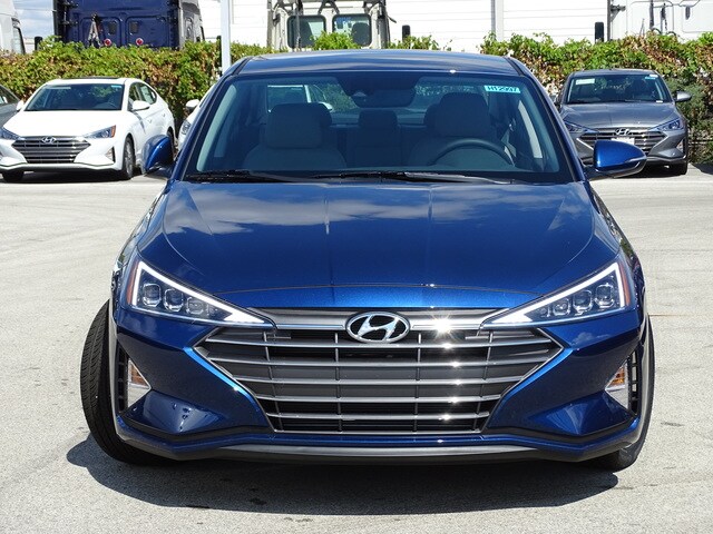 2020 Hyundai Elantra Limited photo 3