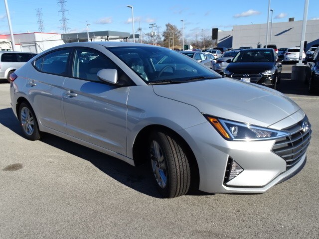 2020 Hyundai Elantra SEL photo 4