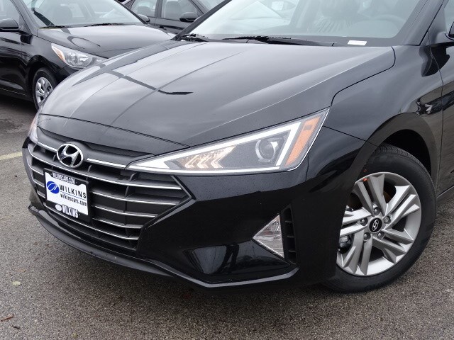2020 Hyundai Elantra Value Edition photo 2