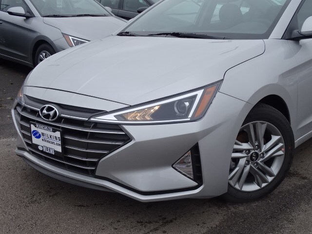 2020 Hyundai Elantra SEL photo 2