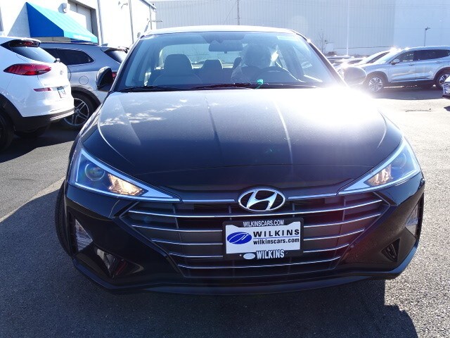 2020 Hyundai Elantra SE photo 3
