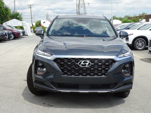 2020 Hyundai Santa Fe SE photo 3