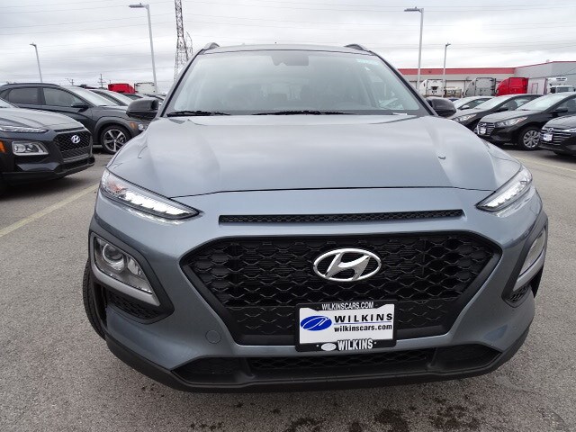 2020 Hyundai Kona SEL photo 3