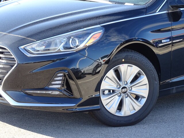 2019 Hyundai Sonata Hybrid SE photo 3